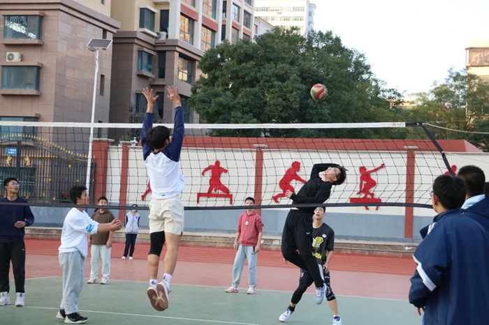 正式成为该